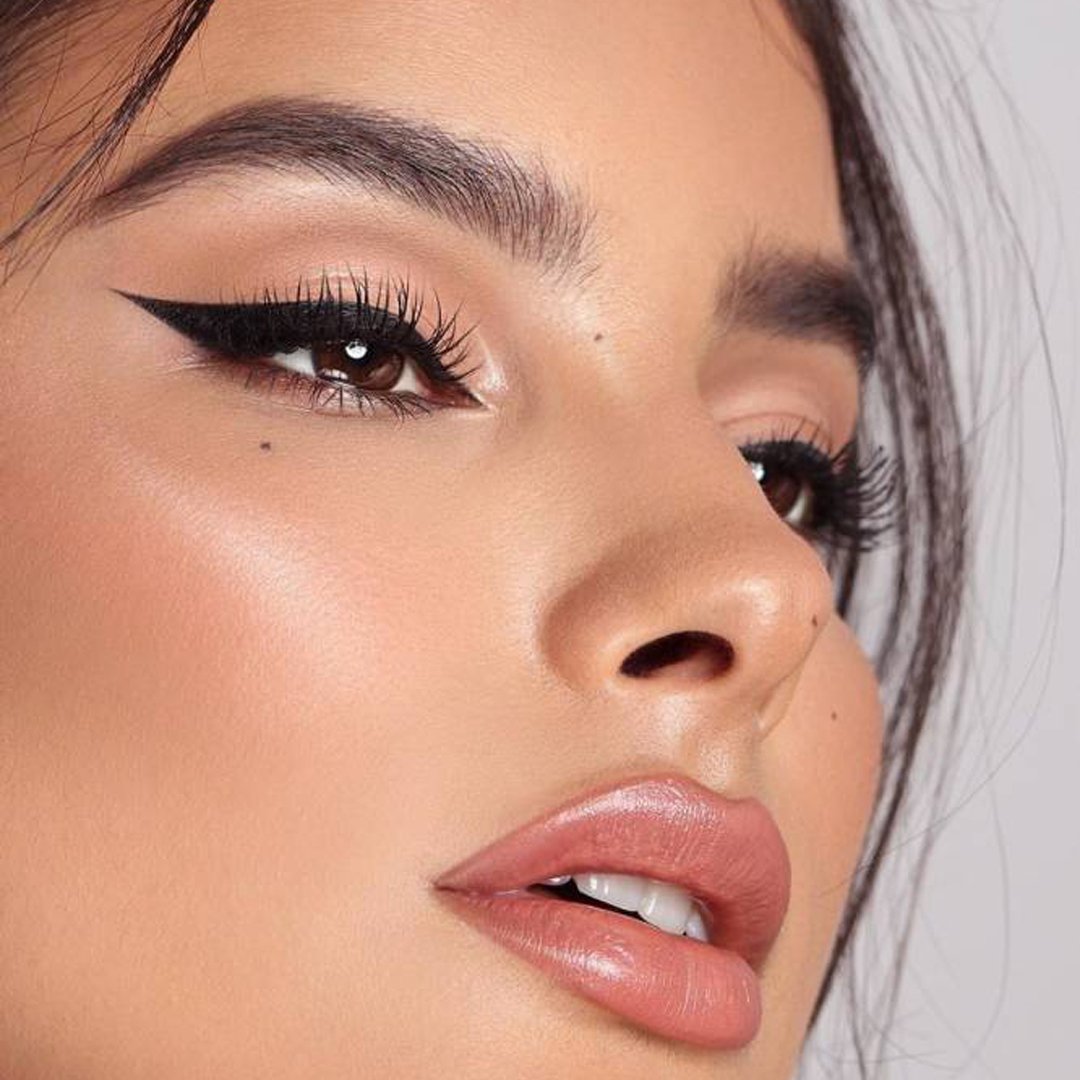 آيلاينر غزالة من روزبيري